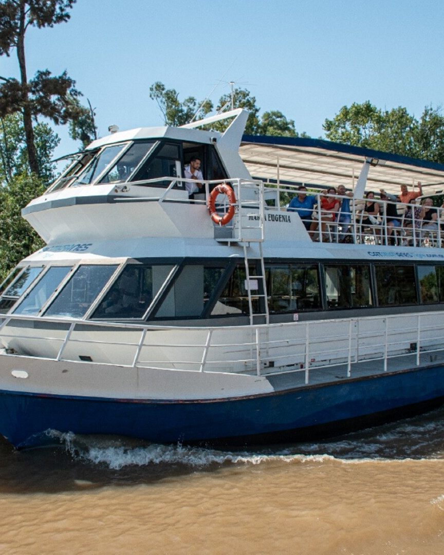 Catamaran - 2 (Horizontal)