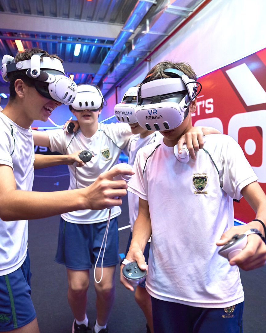 Vr Arena - 6 (Horizontal)